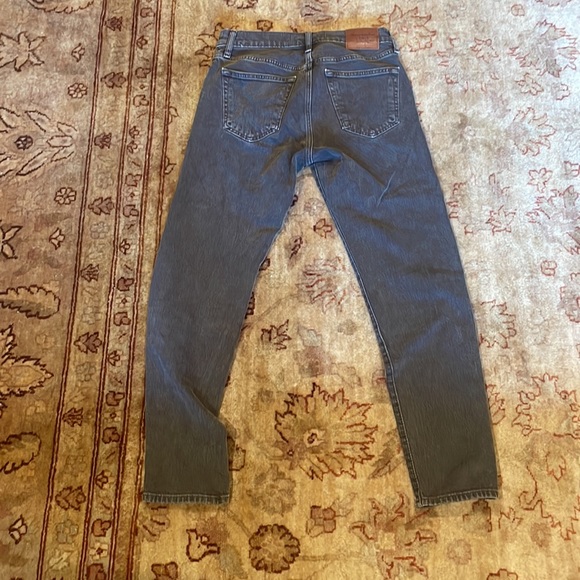 90s slim fit vintage jeans from Abercrombie and fitch. Waist is 28, length is 30 - Picture 2 of 2